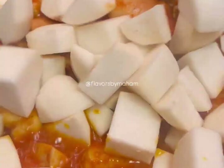 Shaljam Chicken (Turnip & Chicken Curry)